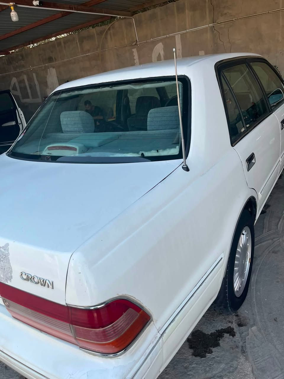 السلام عليكم سيارة راس الثور تكم ايسر بلاد مديل 98السعر٦٨ورقه بيهه مجال قليل العنوان البصرة المدينه بني منصور رقم/***********
