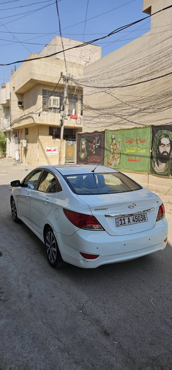 السلام عليكم بيع او مراوس 
 اكسنت ٢٠١٤ خليجي بسمي
منضومة تبريد جديده
ماشيه ٩٣ الف جاملغ خلفي صبغ 
الباب الخلفي  والبنيد مبدل 
محرك ١٦٠٠ 
السعر ٨٥وبيها مجال  بسيط 
مكان السياره بغداد الشعله 
الاستفسار ***********
