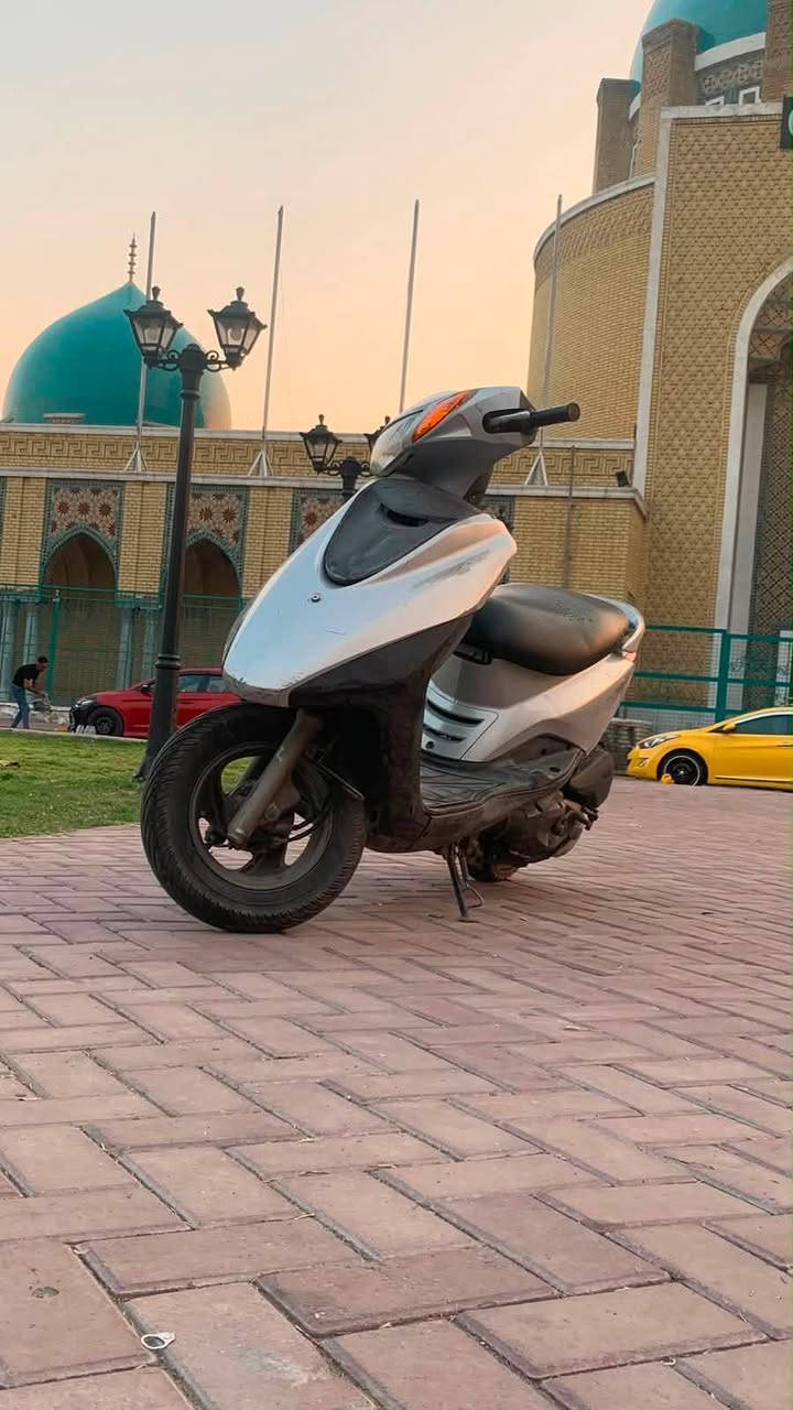 السلام عليكم دراجه بريز لايت عالي للبيع دراجه خير من الله مناقصها شي كامله من كلشي المكينه مالها خير من الله دراجه مصارلها هواي من نازله من الرمبه رايدها 800 وبيها مجال مكاني الاعظمية ***********

