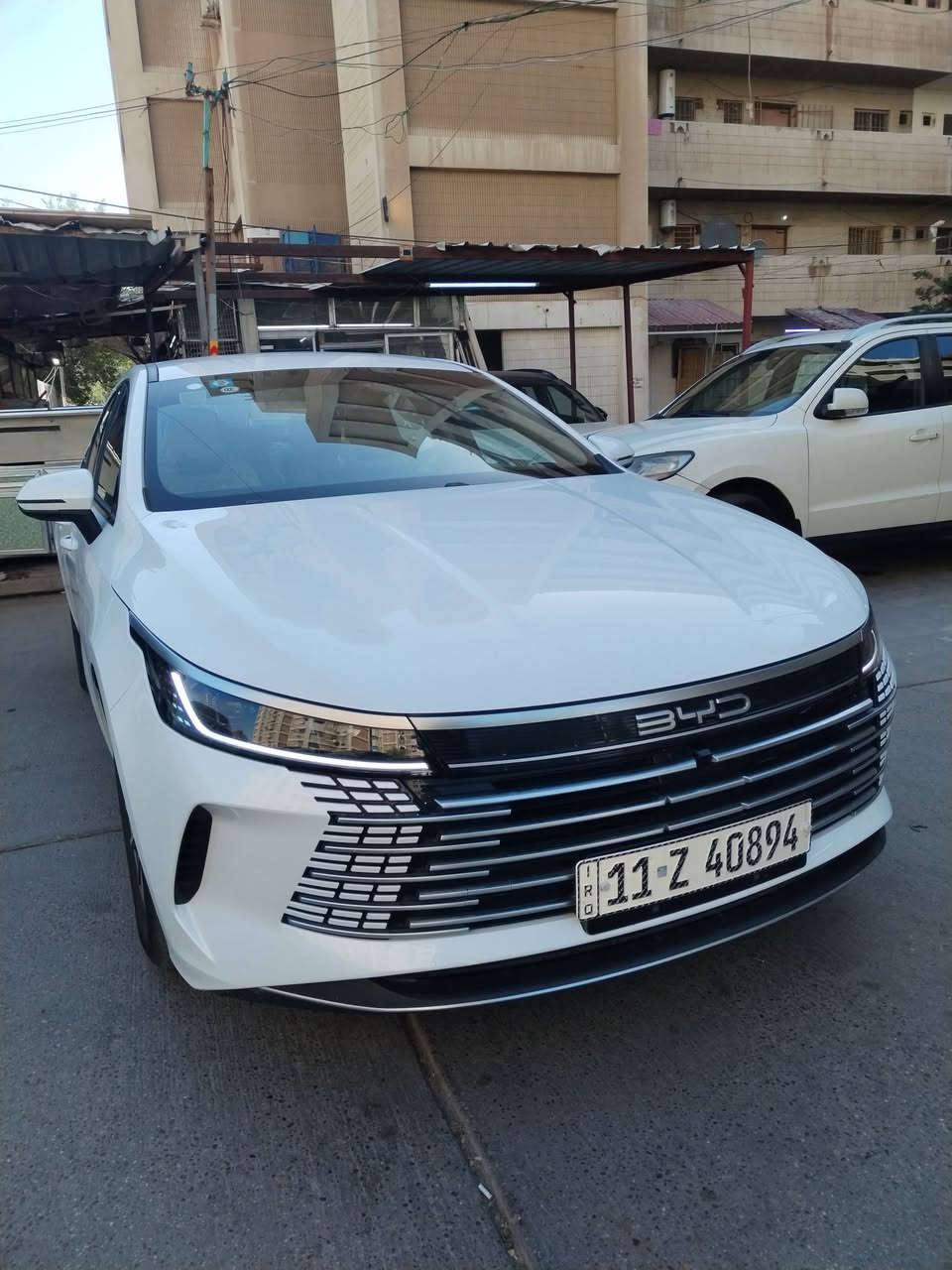 السلام عليكم
بي واي دي ديستروير 2025 كفاله ماشيه الكلي ١٧ الف كهرباء وبانزين سويه

السياره مدوشم الارضيه جلد اصلي
والابواب والجنطه حراري
وبرامج كامله منزل عليه 
السياره باسمي تحويل ثاني يوم 
بيه شخط صغير بهلال جاملغ كلش صغير وكسر بدعاميه نتراهم عليهن راسلني ودزلك صورهن

عنواني بغداد الكرخ نهايه الشرطه الخامسه

سعره ٢٠ مليون وبيه مجال لشراي بتلفون ما اكطع سعر تعال وتشلع عيوني

***********
