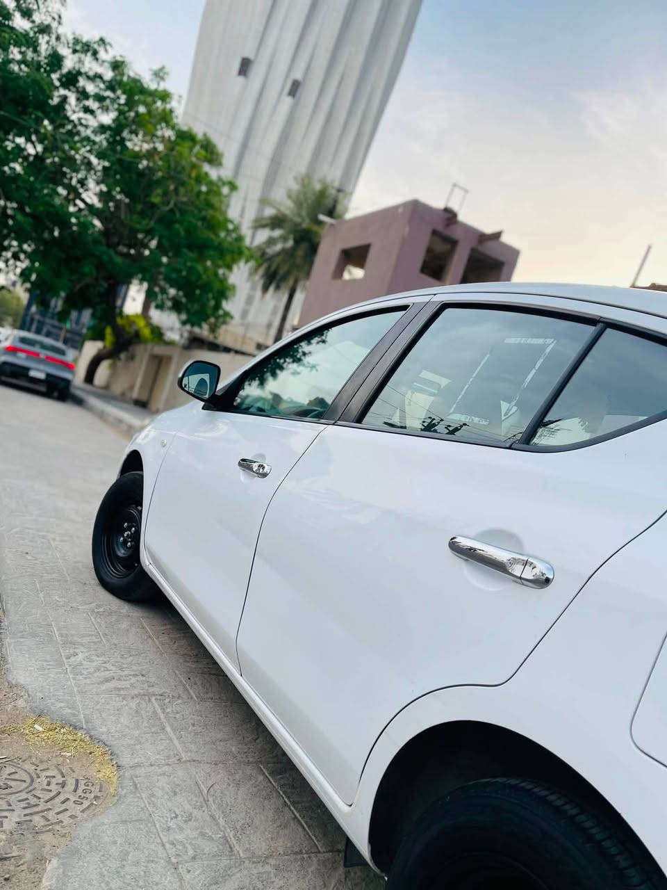 السلام عليكم نيسان سني هندي  ٢٠٢٠ بليتة زركة الأصلي كير مكينة تبريد صدر تاير بدون اي نقص جاهزة من كلشي رقم أربيل الجديد السونار منشور بيها ربع جاملغ خلفي صبغ  وهذا الشخط بسيط واضح كدامك تحويل ثاني يوم السعر مناسب ٩٢ مجال حك الجية فقط متحتاج اي مصرف  ملاحظة اقرأ المنشور واتصل مو تتصل وتسئل شبيها احترامي وتقديري لجميع  ***********
