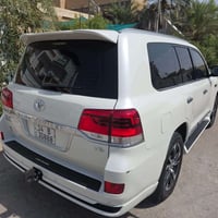 لاندكروز GXRبحريني فول موصفات رقم بصره بسمي بيه بارد كلش خفيف بلباب لخ...