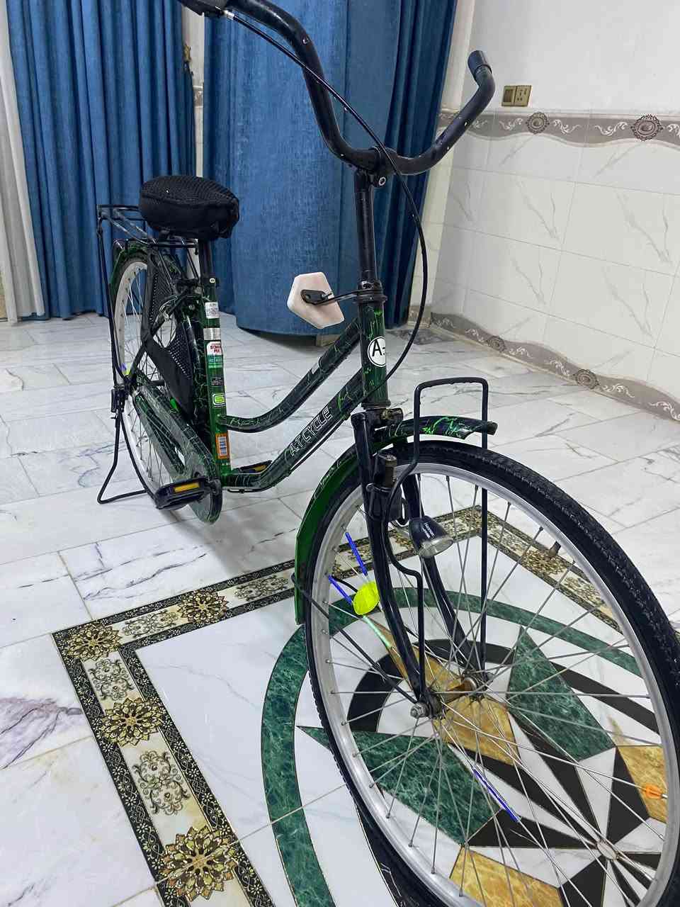 بيسكلات بناتي • حجم ٢٦ • بغداد العبيدي