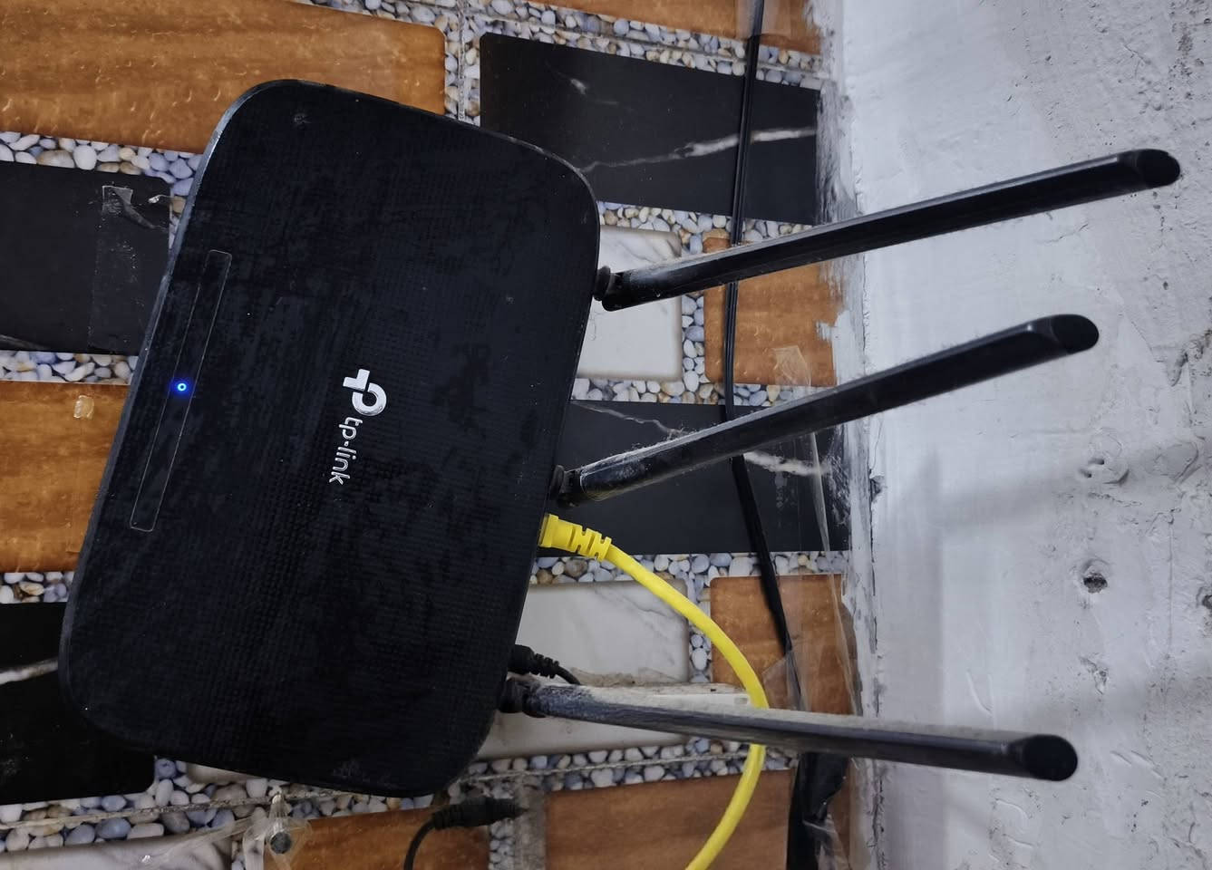 السلام عليكم 
للبيع صحن إنترنت ويا الرأس + راوتر TP-Link + كيبل شبكة 20 متر الكل شغال وشرط الفحص البيع كلهن سوا. السعر 120 ألف وبي مجال  للتواصل خاص او الأتصال على الرقم 
***********
