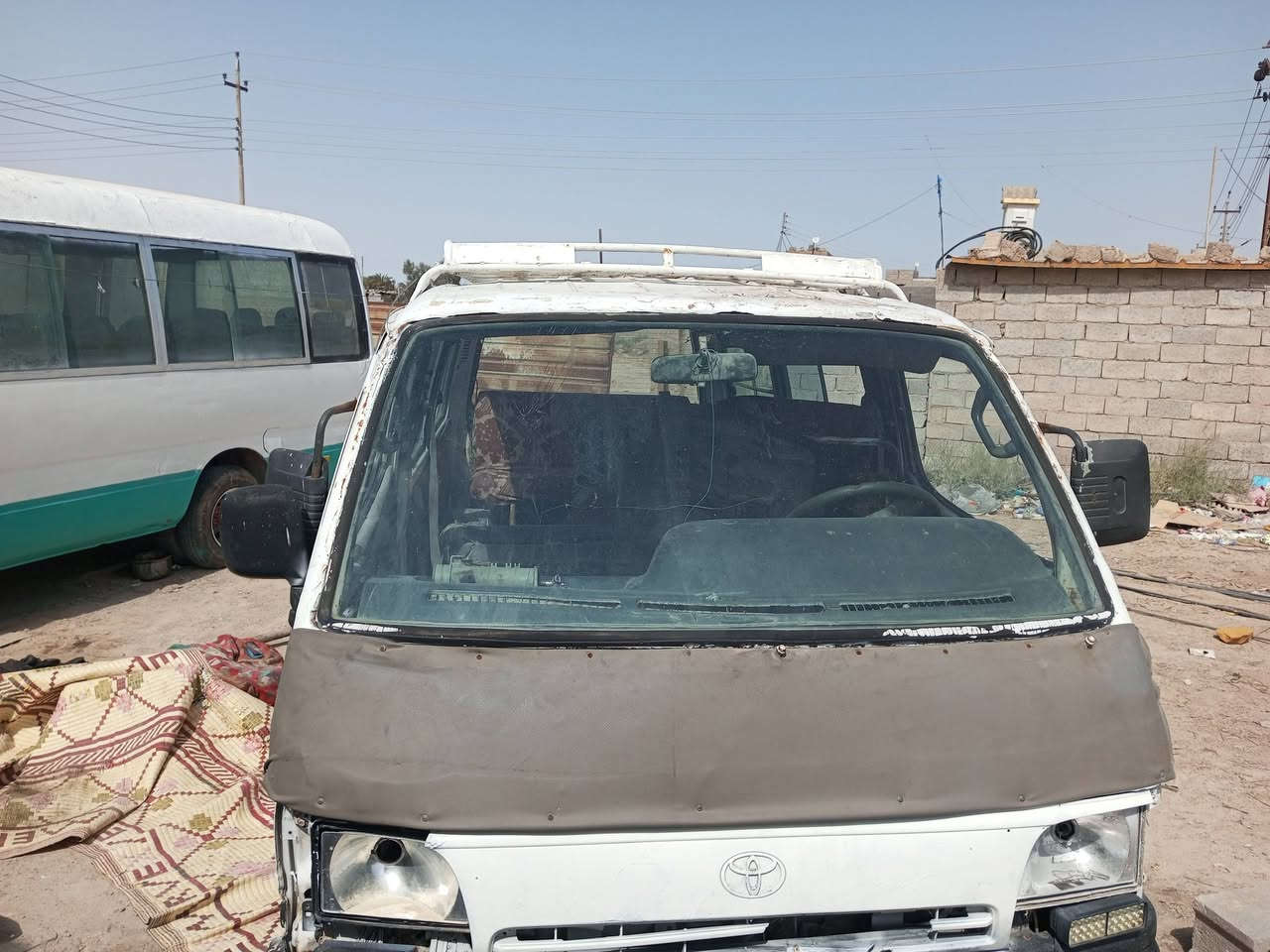 السلام عليكم سياره للبيع هايس بدي شوف العين جير مقفول محرك بخيط تبخير والباقي شلون في العين ابيع كوم حديد اوقف لك بس بالاصوليات مكان البصره الهارثه السعر 16 ورقه وبيها مجال الاتصال على هذا الرقم***********
