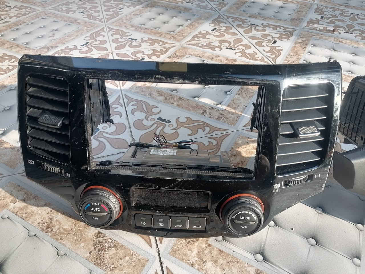 تخم بطاين ابواب كيا اوبتما يرهم خليجي امريكي
شرط زيرو مابيهن لاكسر ولا تصليح حاويه
السعر 120 الف 

تحكم بورد تبريد موديل 9 و 10  مال فول حاويه شرط الشغل سعر القطعه 70 الف بدون إطار
