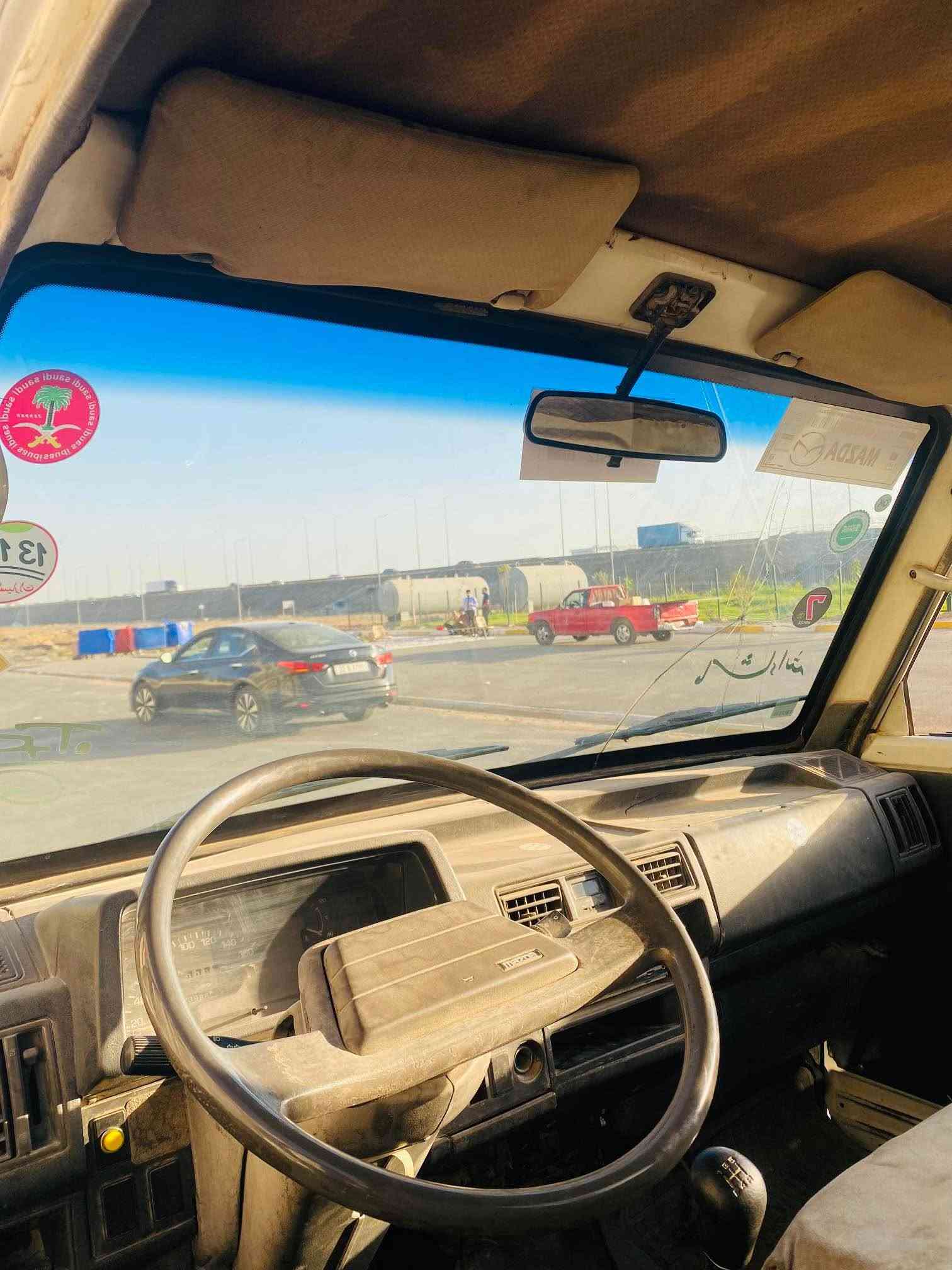 مازده بارهەڵگر بۆفرۆشتن رەقەم هەولیر بەناوکردنو غرامه هه مو شتيكى به شەرتە سەیارەکە جائیز مەزبوتە تایەو ویلەکانی نوێنە سعرى 33$ وەرەقە *********** أربيل, العراق
