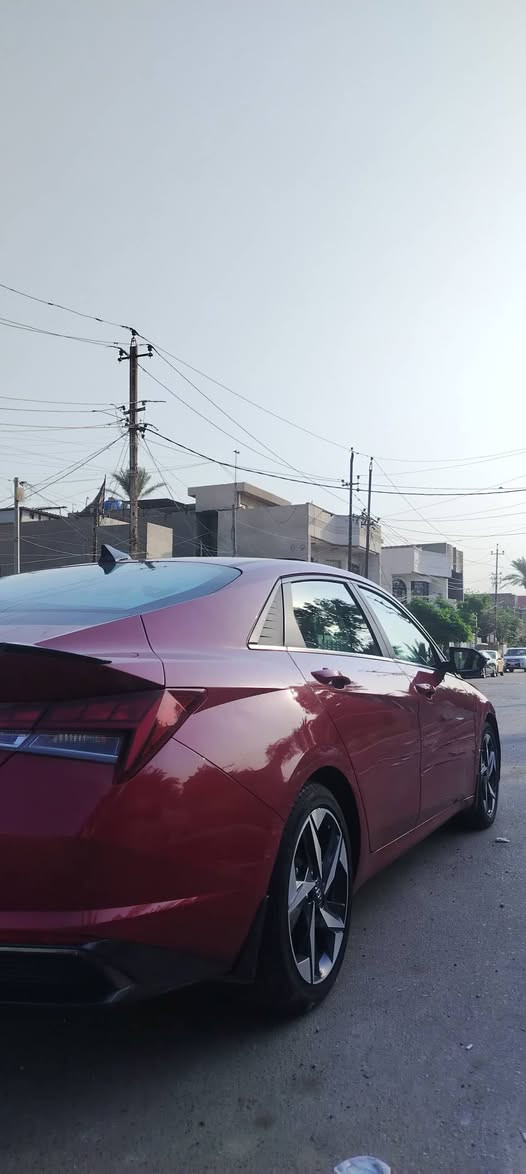 الانتره هايبر فول مواصفات 1/1 اعلى فئة
كير dct دبل كلج رياضي 
3 وضعيات قيادة سبورت نورمال سمارت
خزن ميموري مقاعد جلد تحكم كهرباء
رادارت امامي وخلفي وحساسات
تحكم ستيرن تثبيت مسار كروز سرعة
اشارة مري نقطة عمياء 
اضاءة داخلية ليد 64 لون جميع الجهات
تبريد تدفئة مقاعد
تبريدها ثلج كومبر يسر هايبرد لا يتعمد ع المحرك
بانوراما سقف ثانوي
سماعات bose محيطي
التفويلة  تمشي تقريبا 850
استيراد شخصي السيارة باسمي 
جديدة ومابيها اي نقص
السعر ١٣٦ 
مكاني بغداد 
*********** بيه وتساب وتصال
