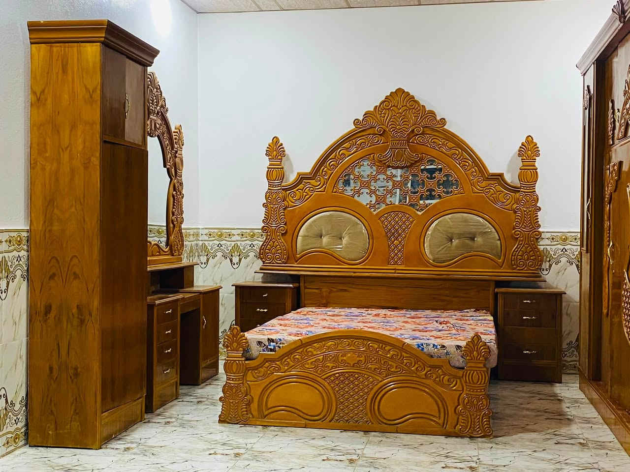 سلام عليكم يوجد غرفه نوم مستخدمه للبيع العنوان الرمانه يم الجسر الاستفسار ***********
