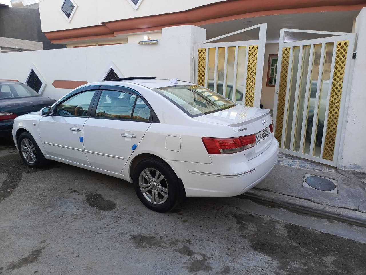 للبيع سوناتا موديل 10 رقم بغداد نكليزي بسمي محرك 2000 تخم تاير تبريد ثلج السعر 105 المكان فلوجة /***********
