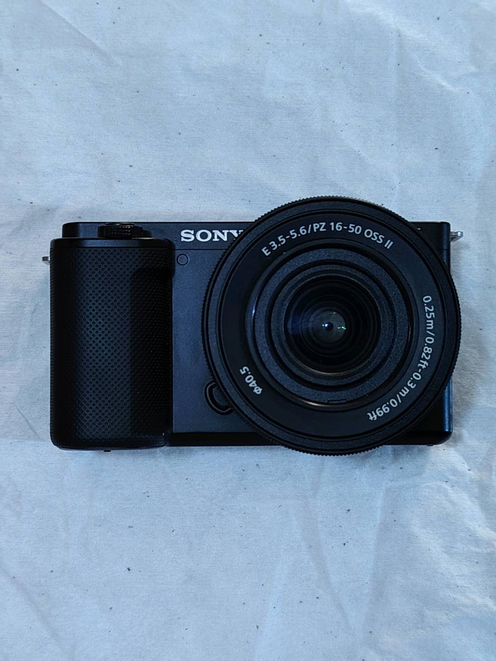 للبيع Sony ZV-E10
كاميرا نظيفة جدًا وبحالة ممتازة، استخدام خفيف

🔹 شتر Shutter: 1081 فقط
🔹 العدسة: Sony 16-50mm OSS II
🔹 تصوير 4K
🔹 البطارية أصلية
🔹 مايك sony الأصلي
🔹 الشاحن والأسلاك موجودة
🔹 حزام Sony الأصلي
🔹 العلبة والأوراق موجودة
🔹 جميع الملحقات الظاهرة بالصور موجودة

للجادين مراسلة واتساب: ***********