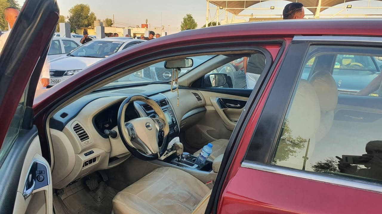 السلام عليكم اقره التفاصيل كامله للبيع اخوان نيسان التيما ٢٠١٣مواصفات حلوه اكشانه جلد غرفه جلد بصمه تحكمات محرك كير صدر ابشرط صبغ احزام بدون دواخل ولباقي ابشرط كابون اوبسمي السنويه لل٢٠٣٠ مال جناي اوسعرها حلو ٨٩اوبيها مجال @إشارة الجاني لا اتفوتك بس الشراي ايخبرني مواضفات كلهن ذكرتهن لا تسالني وتبزعني  ***********
