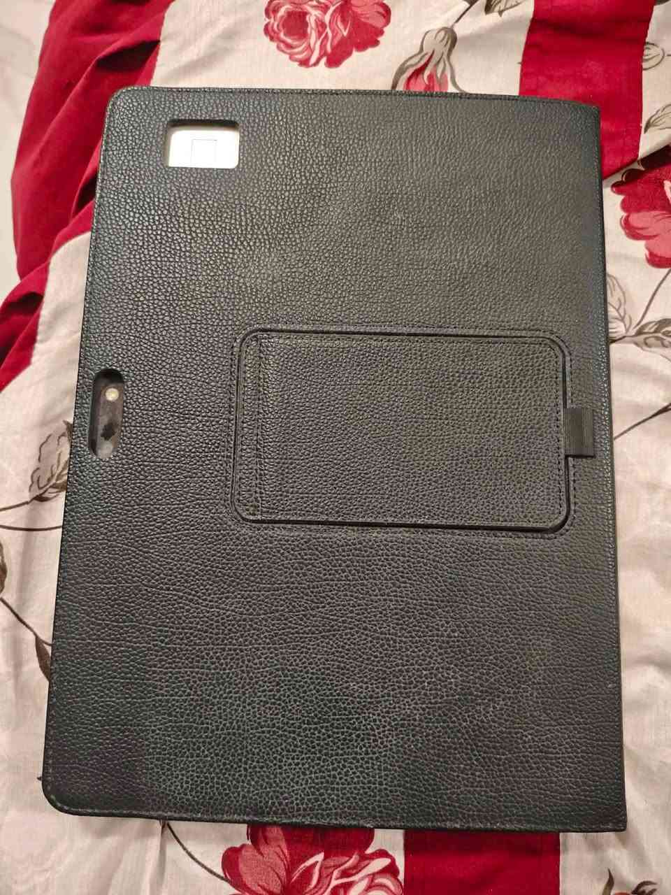 للبيع ثنينهم

نص مكتوب في الصور:
- About
- Your PC is monitored and protected.
- See details in Windows Security
- Device specifications
- Device name	DESKTOP-49F7L1M
- Processor	Intel(R) Core(TM) i5-7200U CPU @ 2.50GHz 2.71 GHz
- Installed RAM	8.00 GB (7.88 GB usable)
- Device ID	B8DB1***********-A2AC-B83D23C45DD3
- Product ID	00330-51215-31207-AAOEM
- System type	64-bit operating system, x64-based processor
- Pen and touch	Pen and touch support with 10 touch points
- Copy
- Rename this PC
- Windows specifications
- Edition	Windows 10 Pro
- Version	22H2
- Installed on
- Device name DESKTOP-49F7L1M Processor Intel(R) Core(TM) i5-7200U CPU @ 2.50GHz 2.71 GHz Installed RAM 8.00 GB (7.88 GB usable) Device ID B8DB1***********-A2AC-B83D23C45DD3 Product ID 00330-51215-31207-AAOEM System type 64-bit operating system, x64-based processor Pen and touch Pen and touch support with 10 touch points Copy Rename this PC Windows specifications Edition Windows 10 Pro Version 22H2 Installed on ٢٠٢٢/٨/٢٤ OS build 19045.3324 Experience Windows Feature Experience Pack 1000.19041.1000.0 Copy Change product key or upgrade your edition of Windows Read the Microsoft Services Agreement that applies to our services Read the Microsoft Software License Terms
- DirectX Diagnostic Tool System Display Sound Input This tool reports detailed information about the DirectX components and drivers installed on your system. If you know what area is causing the problem, click the appropriate tab above. Otherwise, you can use the "Next Page" button below to visit each page in sequence. System Information Current Date/Time: 17  ٠٧:١٣:١٩ .٢٠٣٦ ؀؀ العربى العربى Computer Name: DESKTOP-49F7L1M Operating System: Windows 10 Pro 64-bit (10.0, Build 19045) Language: العربى (Regional Setting: العربى) System Manufacturer: HP System Model: HP Elite x2 1012 G2 BIOS: P87 Ver. 01.51 Processor: Intel(R) Core(TM) i5-7200U CPU @ 2.50GHz (4 CPUs), ~2.7GHz Memory: 8192MB RAM Page file: 3208MB used, 5435MB available DirectX Version: DirectX 12 Check for WHQL digital signatures DxDiag 10.00.19041.2075 64-bit Unicode Copyright © Microsoft. All rights reserved. Help Next Page Save All Information... Exit
- حول ذاكرة RAM المثبتة ٨,٠٠ غيغابايت DDR3 المعالج Intel(R) Core(TM) i7-4600U CPU @ 2.10GHz 2.70 GHz بطاقة الرسومات 1 GB تم تثبيت عدة وحدات GPUs مساحة التخزين 466 GB تم استخدام ١٥١ GB من ٤٦٦ GB إعادة تسمية هذا الكمبيوتر DESKTOP-F7STAAK HP ZBook 14 نسخ مواصفات الجهاز اسم الجهاز DESKTOP-F7STAAK المعالج Intel(R) Core(TM) i7-4600U CPU @ 2.10GHz 2.70 GHz ذاكرة RAM المثبتة ٨,٠٠ غيغابايت (٧,٨١ غيغابايت مستخدم) بطاقة الرسومات AMD Radeon (TM) HD 8500M/8700M (1004 MB), Intel(R) HD Graphics Family (113 MB) مساحة التخزين 466 GB HDD TOSHIBA MQ01ABD050V معرف الجهاز C9D0371D-9838-4D6E-BEB8-03D2787917ED معرف المنتج 00330-80000-00000-AA004 نوع النظام نظام تشغيل بإصدار ٦٤ بت ومعالج يستند إلى x64 القلم واللمس لا يتوفر إدخال باللمس أو بالقلم لجهاز العرض هذا الأسئلة المتكررة