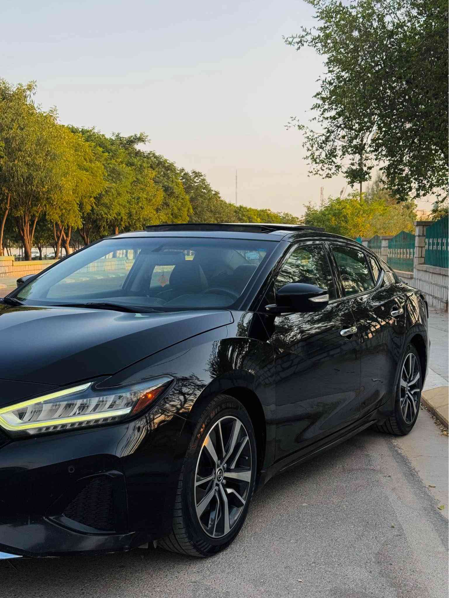 نيسان مكسيما ٢٠١٩ Nissan Maxima SL
مواصفات فووول معروفة
سيارة جاهزة مابي اي مصرف ٢٥٠
ماشية ٧٥،٠٠٠
١ جاملغ خلفي بدون دواخل بدون ايرباك 
***********
سعرها 148$ بها مجال للشراي
مكان سيارة كلار كالار, السليمانية
