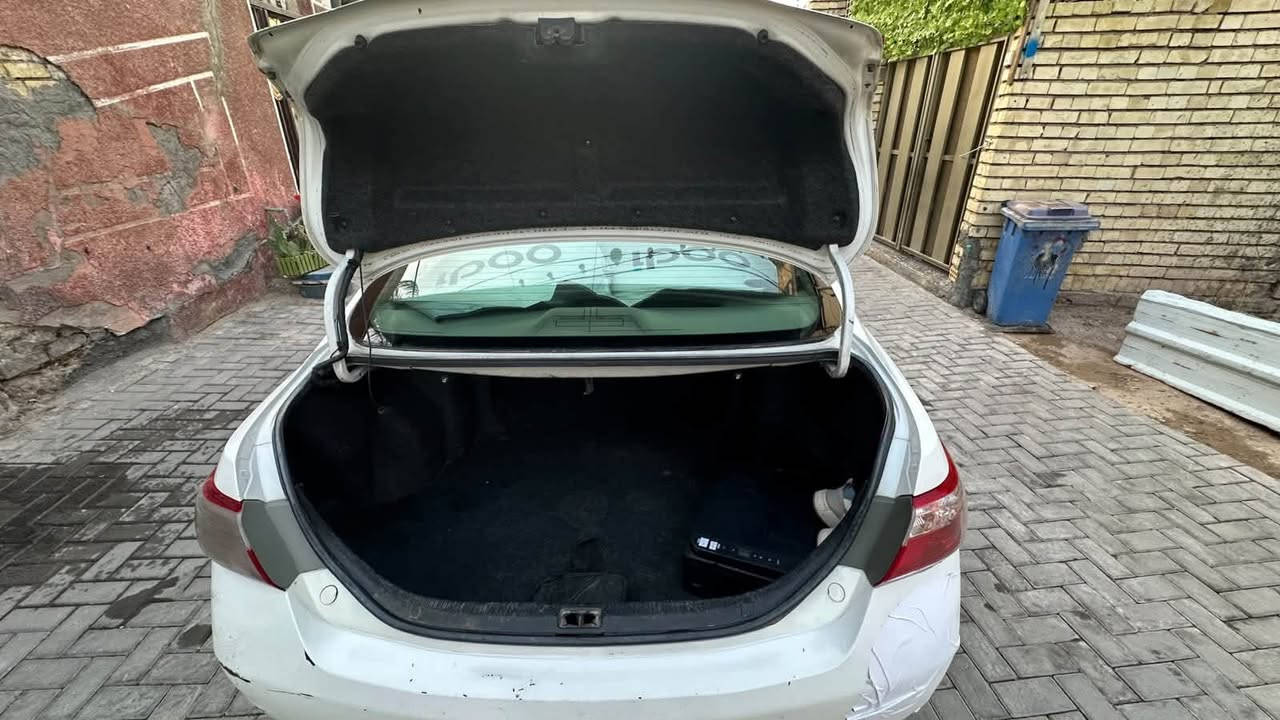 يا الله
99$
كامري 2007 خليجيGLX 
بدون صبغ وبدون ضرر
مواصفات 
مكينة 2400
كير ومكينة مكفول 
شاشة وكامرة 
فتحة سقف 
تحكم بل استيرن 
مثبت سرعة 
صدر امامي خلفي جديد مع دبلات صار شهر تقريباً 
تايرات نضافتها 85‎%‎
تبريد ثلج كمبريسر مبدل  جديد وكالة 
السيارة ماشية 220 الف كم
السيارة محتاجة بوليش فقط 
وصبغ دعاميات 
رقم بابل تحويل ثانيوم بسمي السيارة مكاني بغداد حي اور  او بغداد الجديدة***********
