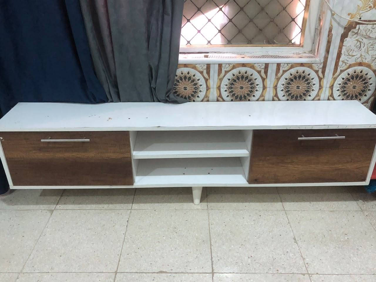 ميز • نضيف • مكاني حله نادر