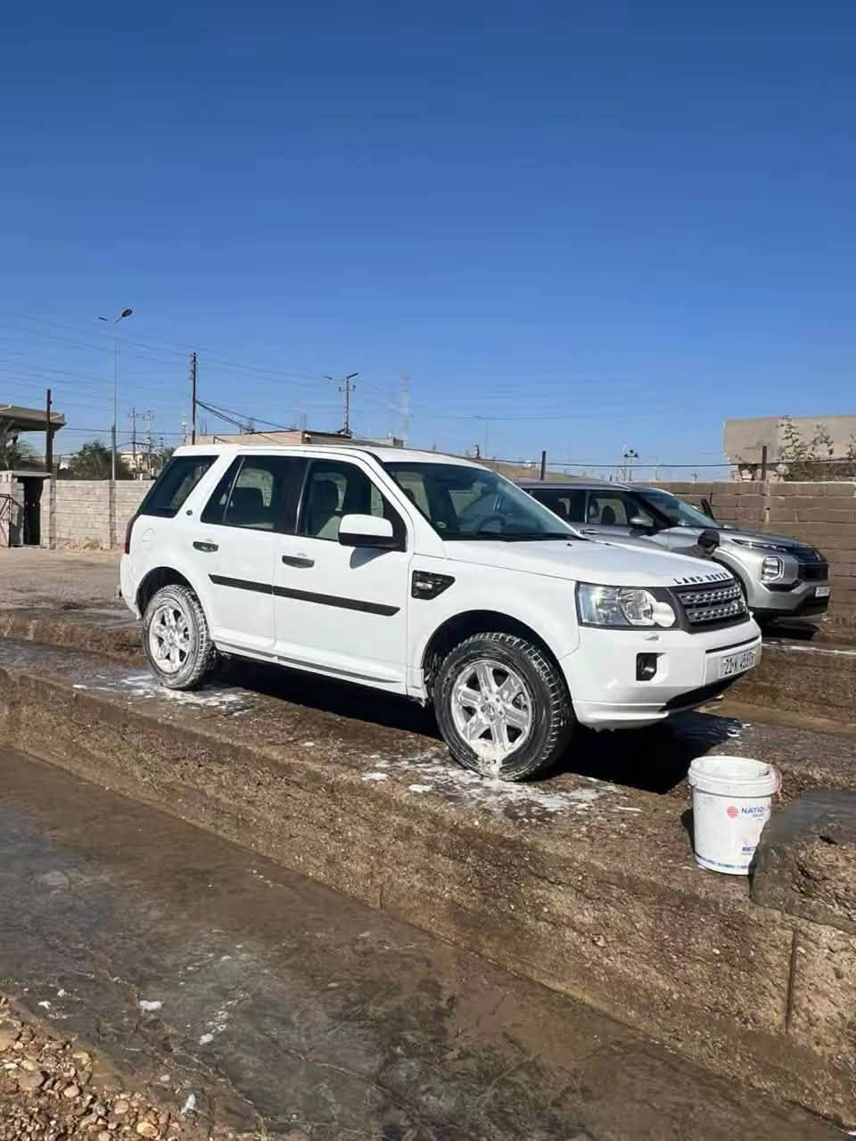 السلام عليكم شباب …
رانج روفر موديل ٢٠١٢ LR2 سيارة جاهزه الحمدلله ورقمها سليمانيه لسنة ٢٠٣٠ شرط التحويل سعرها ٩٠ورقه … وعلى راسي الجميع واسف على الاطاله ،، هذا رقمي … ***********
