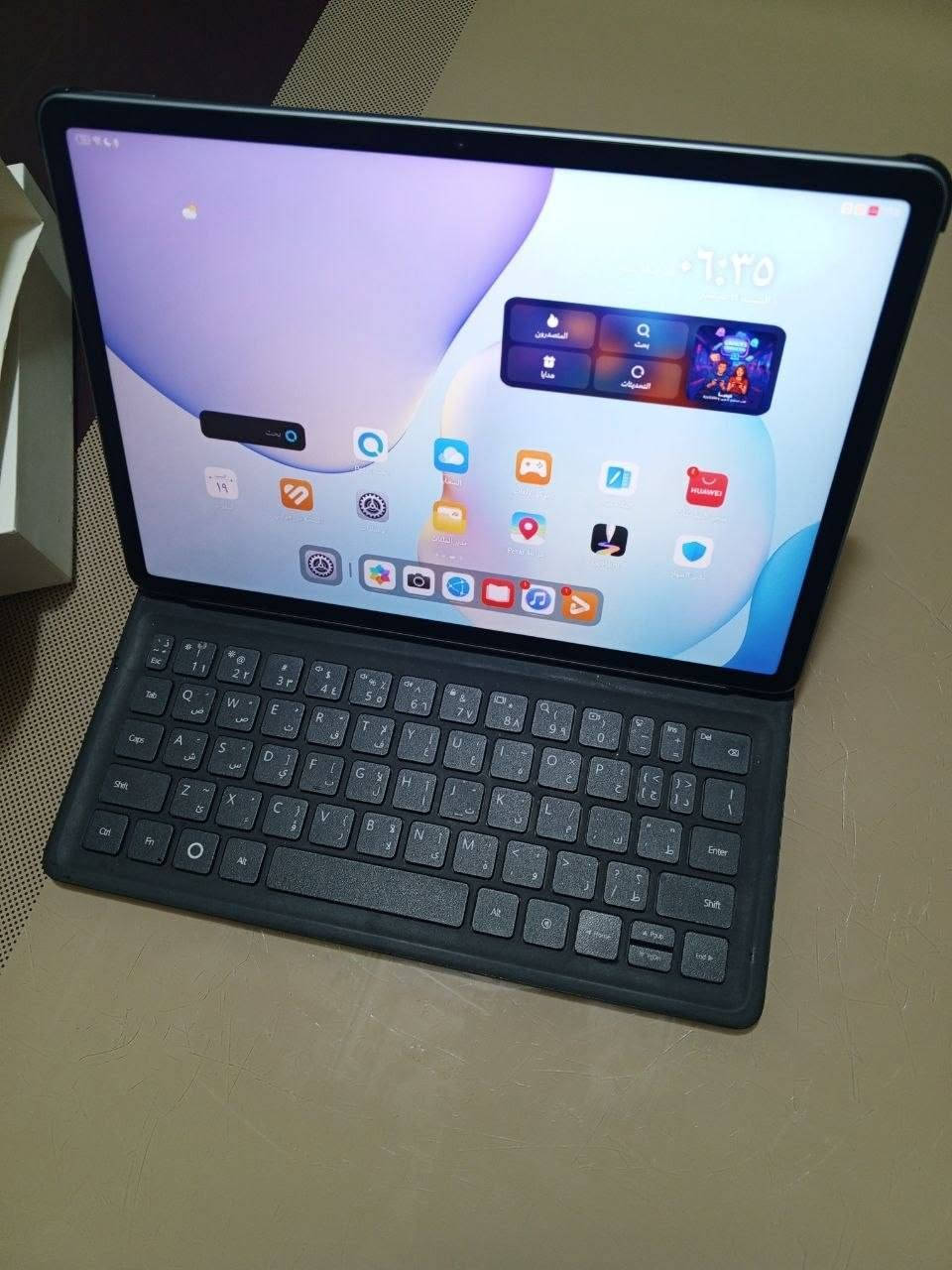 للبيع  Huawei MatePad 11.5 جهاز نضيف بمعنة الكلمة ما صارلة شهر ونص
. 
ذاكرة 256 .رام 8 . 120هرتز .بطارية 7700.
. 
المكان كربلاء حي العامل
. 
متواجد على هاذا الرقم *********** 
. 
سعر 450
