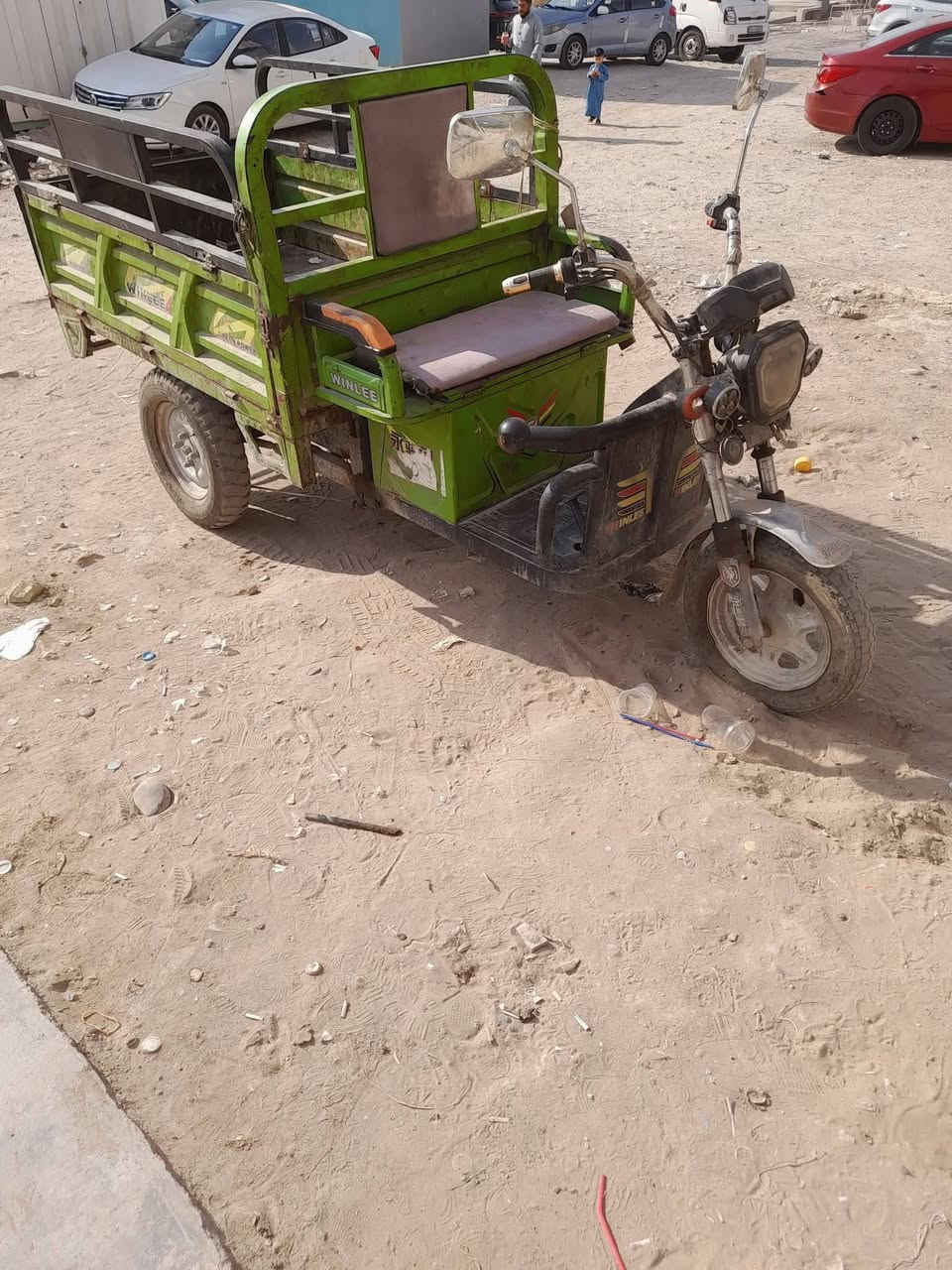 للبيع الحجم الوصط نقوصات بصيطه باتريات فول عل فحص سعر 650 وبيه مجال بصيط سكن بغداد متواجد خاص او هاذه رقمي ***********
