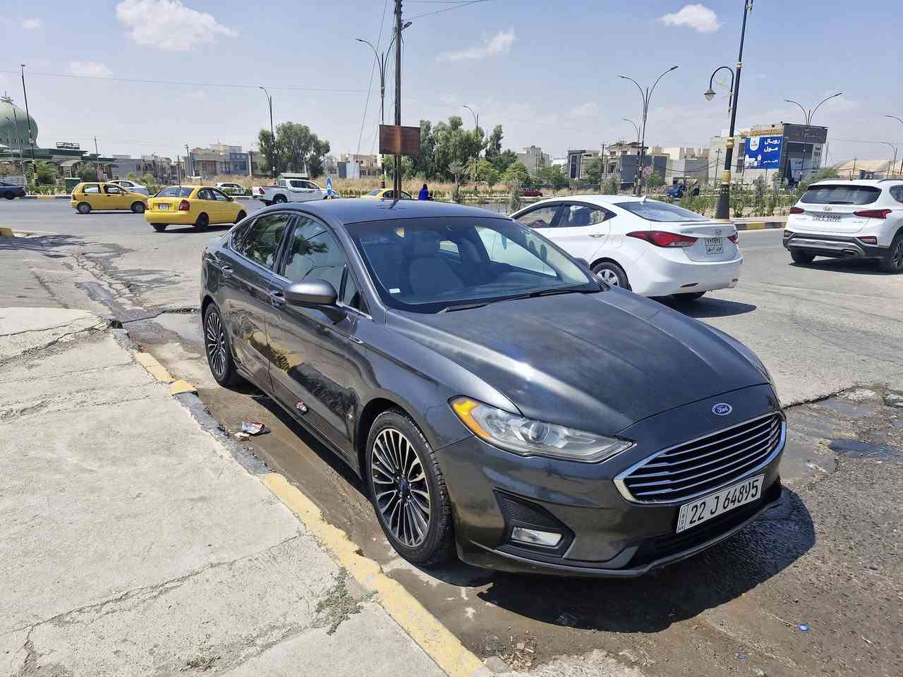 للبيع: فورد فيوجن 2019
#السعر_يمكم_قيموها_الي 
 * الموديل: 2019
 * المحرك: 1.5L Turbo EcoBoost (مفتوح معمر جديد)
 * المسافة المقطوعة: 119,000 ميل
 * رقم أربيل، باسمي مباشرة، مع كوبون بنزين.
 * الكير والتبريد بشرط 
 * كير ماوس
* طخم ويل تيتانيوم اني شديته
 * الطخم: نص عمر.
 * ملاحظات بسيطة جداً يلاحظها المشتري أثناء المعاينة.
 * الضرر: الجاملغ الأيسر مع ربع باب السائق.
 * البونيد: تصليح معجون في خشم البونيد الأيمن، والبونيد مصبوغ بالكامل لتوحيد اللون قبل سنة بس هسه لونه جرد ما اعرف السبب
 * الجاملغ الامامي الايمن تعديل بارد بسيط انطخت بايدي
 * موقع السيارة الموصل
للتواصل ***********
