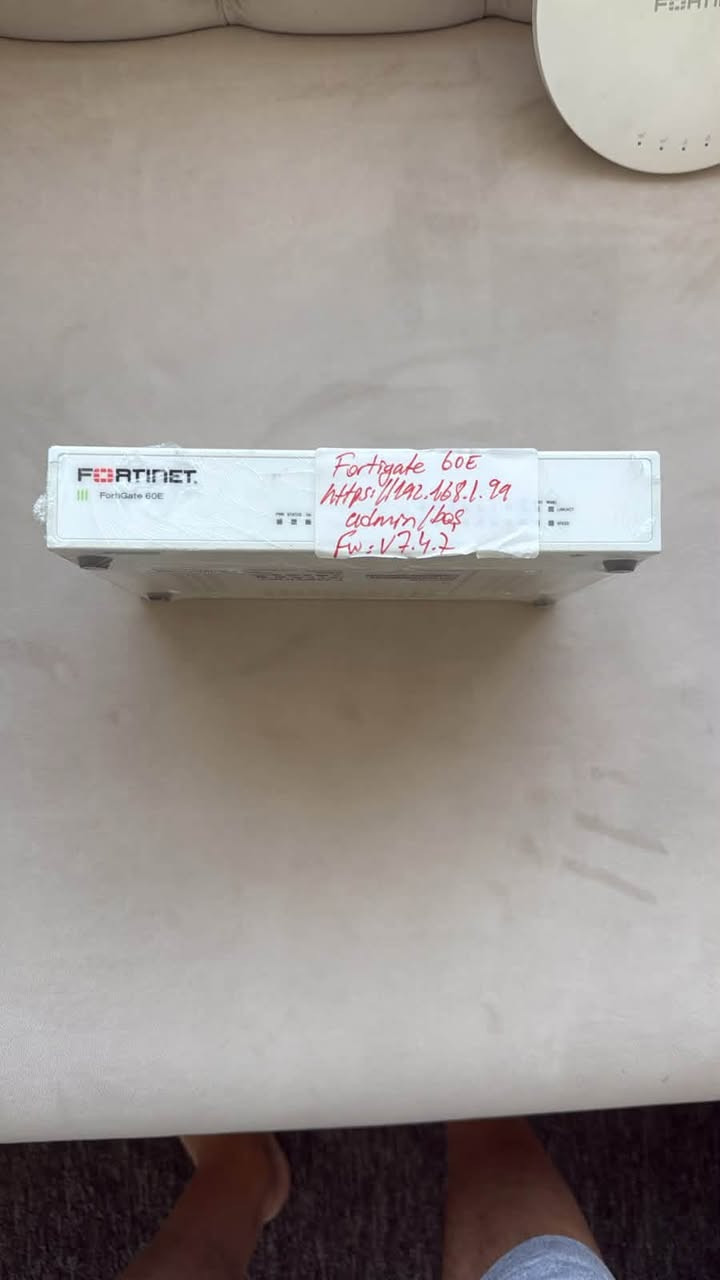 Fortigate 60e ve Fortigate access point Poe. للبيع 

عرض خاص: ستوك أكسس بوينت Fortinet (80 قطعة) + FortiGate 60E موجود 5 قطع
متوفر للبيع ستوك أجهزة شبكات Fortinet مستعملة بحالة ممتازة جداً ومفحوصة بالكامل، جاہزة للمشاريع والشركات ومجهزي الإنترنت:
🔹 1. ستوك أكسس بوينت FortiAP 221C (80 قطعة)
 المواصفات: Dual-Band (2.4GHz & 5GHz) ممتازة للتغطية الداخلية والمؤسسات.
السعر : 35 الف
 الحالة: مستعمل نظيف جداً وفحص شغّال 100%.
🔹 2. جدار حماية FortiGate 60E
 المواصفات: 10 بورتات، محدّث لأحدث نظام Firmware v7.4.7 ومسوي له Reset.
 الحالة: مستعمل نظيف جداً ومغلف بالنايلون (Hardware Only / بدون لاينسز).
السعر: 150 سعر القطعة

الأجهزة مفسوخة من منظومة أمان مال شركة كبرى بعدما حَدّثوا البنية التحتية مالتهم. القطع كلها كانت شغالة وبأحسن حال ومفحوصة 100%. فرصة ممتازة للشركات اللي عندها فروع هواية أو تهتم بالأمان وبسعر ببلاش مقارنةً بأسعار الجديد

💡 سعر خاص وتخفيض لمن يأخذ الستوك بالكامل مع الفايروول.
📍 المكان: بغداد
📞 للتواصل والطلب: يرجى المراسلة على الخاص أو الاتصال على الرقم: ***********
