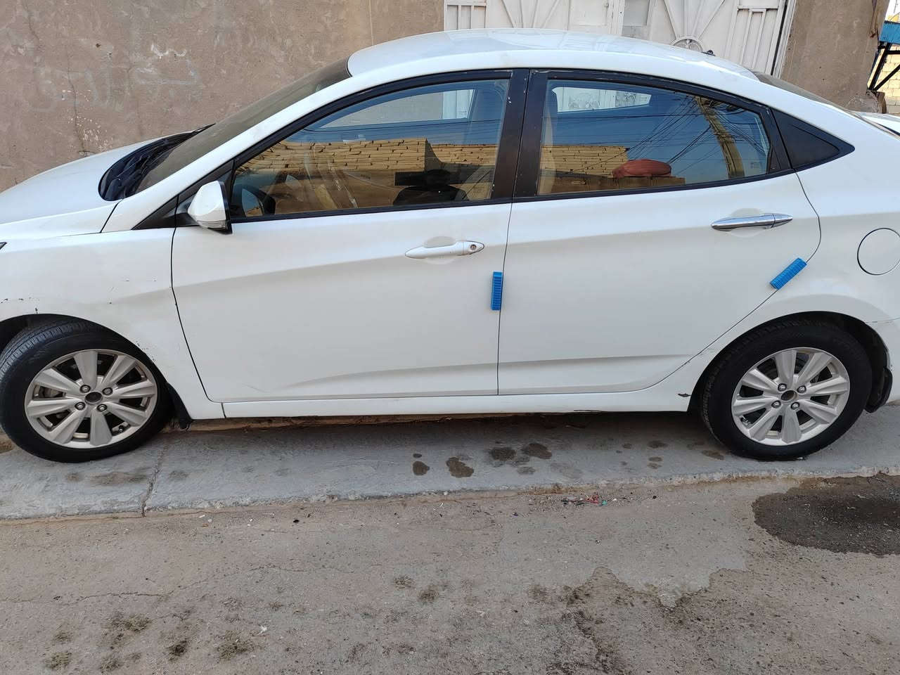 اكسنت ١٣ خليجي لون ابيض محرك  وكير مكفولات ونظيف كلش تبريد شغال شاشه كامرا اشاير بالمري هذا سونارها السعر ٨٠
***********
