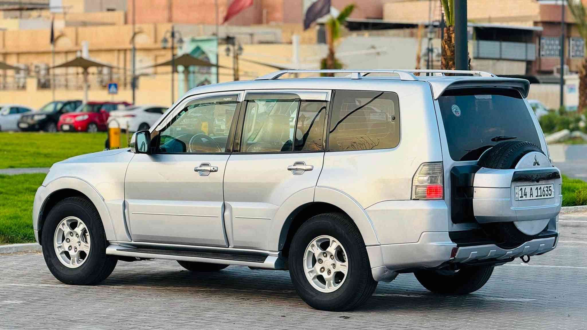 سلام عليكم باجيرو 2008 وارد خليجي رقم الدولي بصره بسمي شخصيا سنويه جديده 2031 مكينه 6 سلندر 3800 المرغوبه 
سياره مكفوله من كلشي فقط جاملغ امامي صبغ بدون ضربه فول مواصفات داخل عسلي تحكم ستيرن جهتين شاشه كامره 7 راكب 3 قطع تبريد ثلج مكينه وكير خير من الله حداده تخم تاير كله جاهزه سياره جديده وع أيدي عنواني البصره الطويسه السعر 108 
الاستفسار ***********
