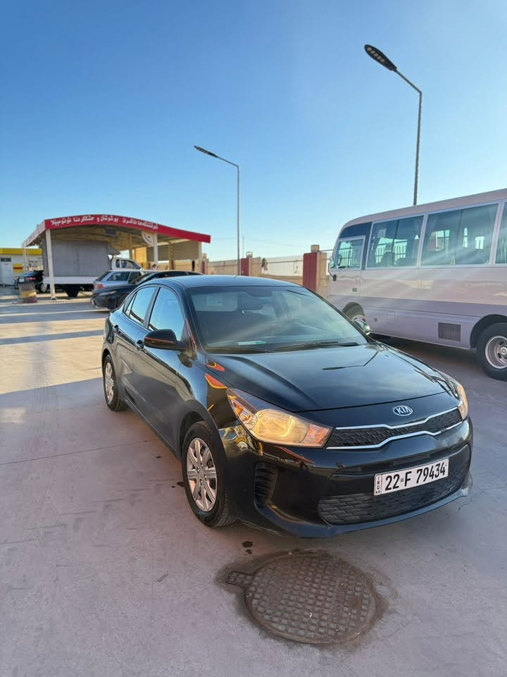 Kia Rio Lx 2020 Black 1.6L:
3KPA24AD4LE312700 رقم شاصي 
سعرها 105$ ورقة 
بها 5 ورقة غرامة ينزل من سعره 
حادثها باب و جاملغ 
بدون دواخل 
بدون ايرباك 
ماشية ٨٣ الف 
رقم و سنوية جديد شرط تحويل او وكاله 
العنوان قضاء عقرة 
رقم تلفون و واتساب ***********

