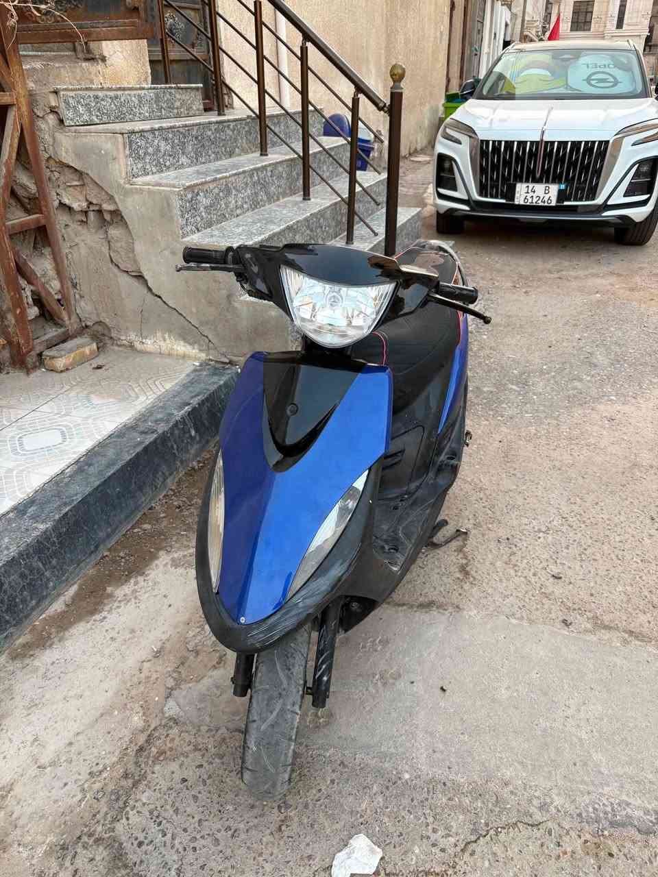 دراجه ماكس عدله اللبيع اريدها ب٥٠٠ وبيها مجال حك الجيه عنواني البصره ***********
