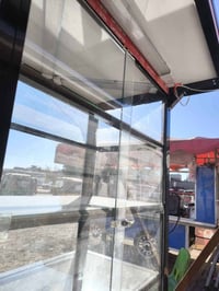 باترينة زجاجية • ٤ رفوف • بغداد الحرية