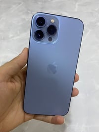 ايفون ١٣ برو ماكس • ٢٥٦ • كامره ٠٫٥ متوقفه