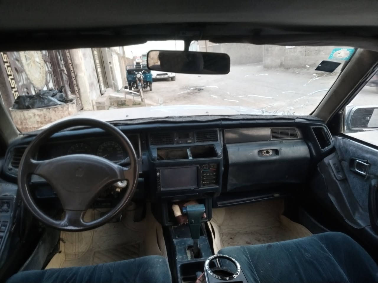 كراون سيدان • ١٩٨٨ • رقم ناصريه