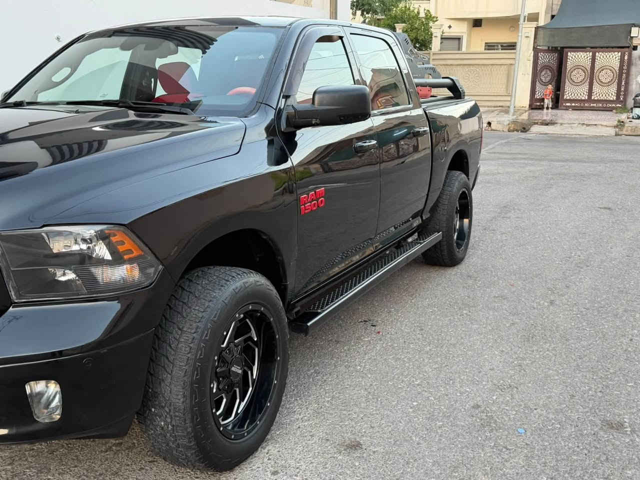 دوج رام موديل 16قول موصفات السياره جاهزه من كولشي 
مكينه كير صدر تخم تاير بيه 3قطع صبغ العنوان كركوك 
السعر 165
***********
