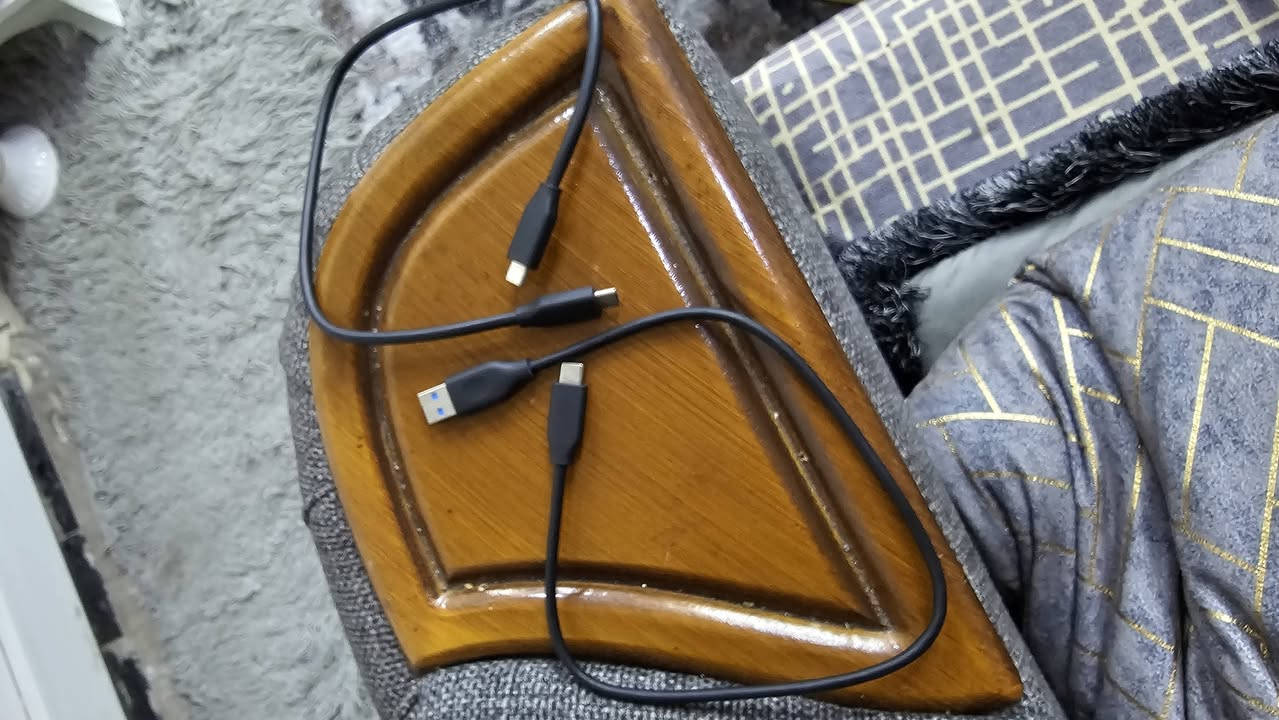 Portable SSD SAMSUNG T7 2TB للبيع
SSD خارجي للبيع
مواصفاته مثل ما موضحة بالصورة استخدام قليل جدا نظيف جدا
سعره 725 و بيه مجال
عنواني بغداد الصليخ
الرقم ***********
*الصورة من موقع شركة النبع ستور

نص مكتوب في الصور:
- store.alnabaa.com/products/s
- Samsung T7 Shield 2TB Portable SSD - USB 3.2 Gen 2, Up to 1,050 MB/s Read, Rugged Design, IP65 Water & Dust Resistant, Moonrock Beige
- Vendor: Samsung | Type: External SSDs
- SKU: MU-PE2T0S/WW
- 780,000 IQD
- Shipping calculated at checkout.
- Available in stock