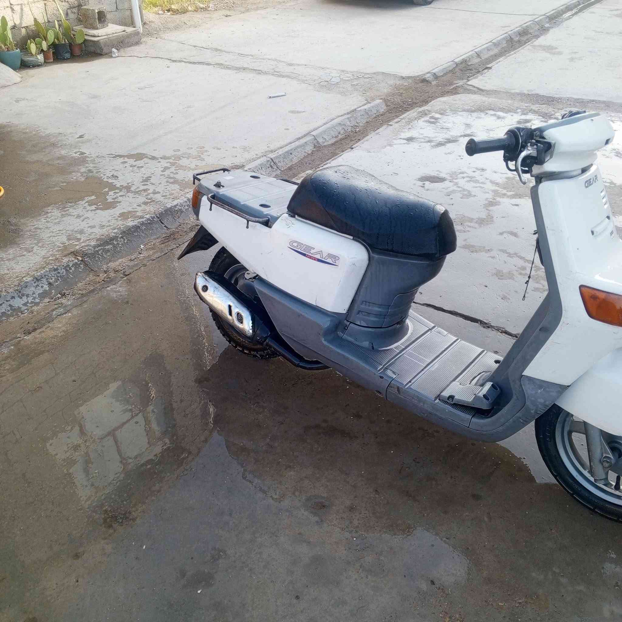 بيكم نضيفه كهرباء كلها شغاله سلف هندر اشاير لايت علي ناصي بكلايت كلها شغله عطلها شي بسيط فاكيوم مال بانزين وقايش مال كلجات جبت قايش وطلع مو مالها جبير  بس ذني الله شاهد وما متفرغلها عايفها صار 20يوم الي تفيده  شايف خيرها سعرها 160الف مكاني السريدات قرب جزيرة بغدات السياحيه ***********
