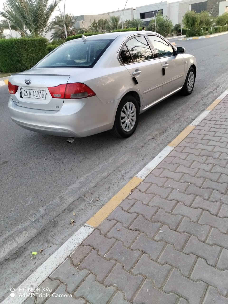 سلام عليكم البيع كيا وبتمده موديل 2009 خليجي بسعر مناسب جدا 83 وبيه مجال شي قليل 
صبق بنيد  وجاملق بدون دواخل شرط 
كير شرط مكفول محرك لاتنقيص ولايبخر شرط صدر مامي خلفي جديد تخم تاير جديد تبريد ثلج رقم صلاح دولي هزه وسنويه جدد سيارة مال بيت مكان تكريت الديوم السعر 83 وبيه مجال شي قليل جدا رقم تلفون ***********
