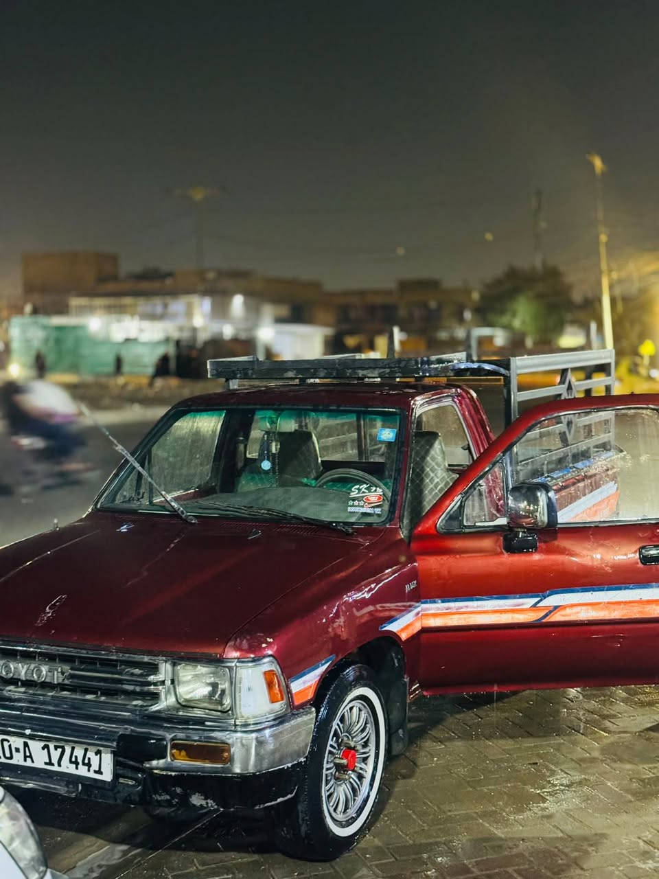 السلام عليكم تويوتا بيكم تك  موديل 1990 رقم ديالى رقم انكليزي مشروع وطني ٠٠٠٠ أتعهد بالتحويل
السيارة بيهة خيط تبخير بالمكينة أو بالنسبة لشكل السيارة الخارجي هاي الصور  تجي تشوف افضل للطرفين 
عارضها ب50 وبيها مجال 
عنواني بغداد/  حي اور  شارع زويني
رقم الهاتف (***********)
