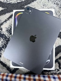 ايباد m4 • ٢٥٦ • كرخ
