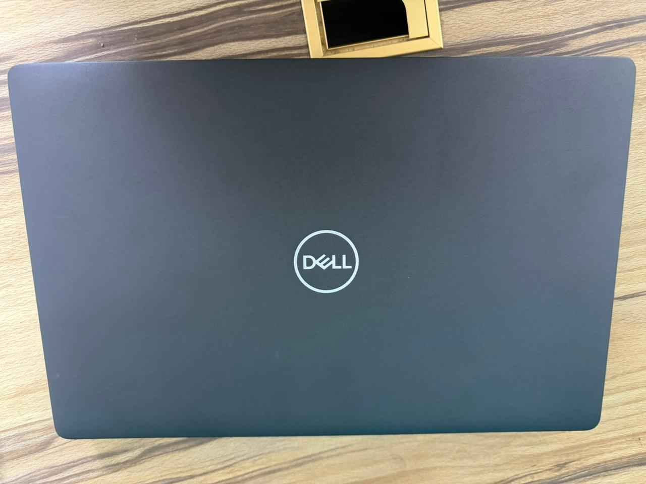 لابتوب deel Latitude 5501
مواصفات :
معالج: Intel(R) Core(TM)i7-9850H CPU@ 2.60GHz قابل للكسر
كرت شاشه: داخلي شير
رامات : 16 كيكا 
هارد التخزين: 512G ssd فائق السرعه
نضافه 95%
تشغل جميع برامج الهندسه 
سعر 475 الف مكاني نجف *********** النجف, العراق
