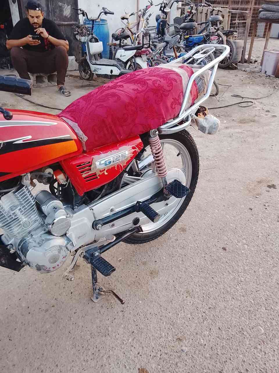 للبيع دراجه سيفان موديل 2019السعر 450وبيهه مجال اوراق كامله  الرقم ***********واتساب موجود
