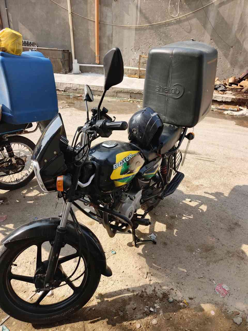بوكسر كلاسيك • منفيس • سلف