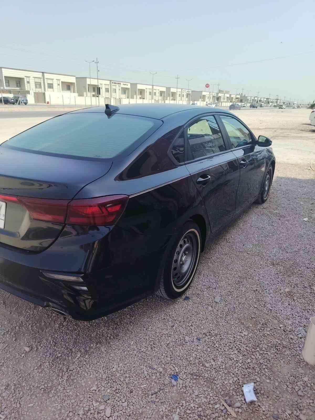 للبيع فورتي مديل21 معوقين بعد سنه تصير حره وكله عامه سياره جديده بيهاا 3 قطع صبغ بدون دواخل مكان نجف سعر 108 وبيها مجال تصال ***********
