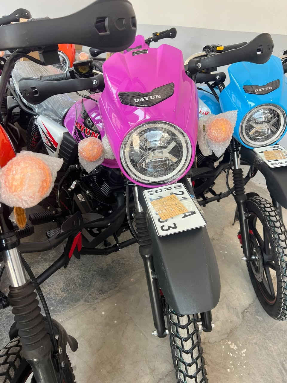 السلام عليكم ورحمه الله وبركاته دراجات دايون موديل 26مرقم كامل انكليزي تحويل ثاني يوم إذ تريد مكاني ديالى خرنابات الشراي يتصل ويدلل بصمة ظمآن شاصي سنة ظمآن مكينة سنة مكينة 200جبلي الشراي يتصل ويدلل ويتساب موجود *********** علي رصيد هم موجود يوجد خدمة توصيل لجميع المحافظات
