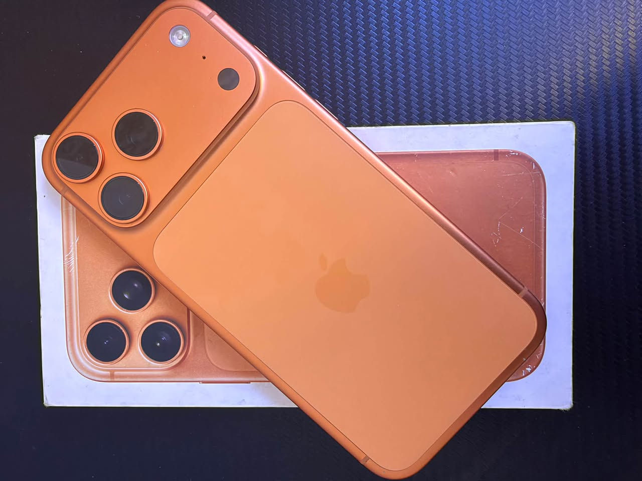 iPhone 17 pro max
الذاكره 256GB
الملحقات  كامله 
البطارية  93‎%‎🔋  
 شريحة الكتروني 
السعر  1.550.000 قفل
بغداد
