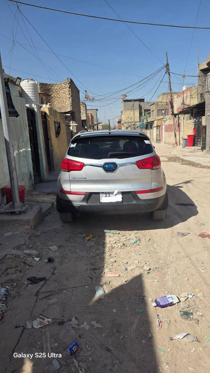 السعر 125وبيها مجال قليل
سلام عليكم سبورتج 15امريكي 
محرك وكير خير من الله تبريد ثلج 
كشنات جلد جديد مسويها 
شاشه فول كبيره 
تخم تايرات 
تشغيل عن بعد ابلادي مسويها 
بيها بابين عكس السايق مبدلات 
جاملغ امامي مصبوغ 
باب خلف السايق بي بارد 
مغلفه الجام ضد الشمس
بسمي السياره شرط التحويل
رقم الهاتف ***********
