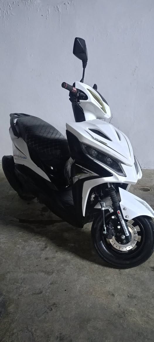ماطور جامبو للبيع سعر 400 بي مجال 
ماطور نضيف كلش وشغال كلشي  شراي خابرني 
***********
