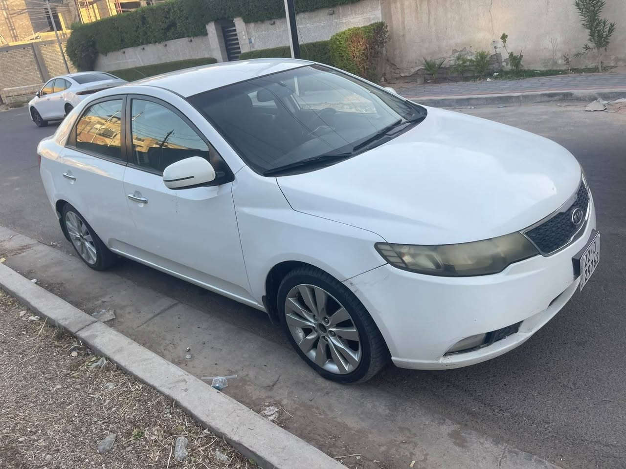 سيراتو موديل 13 خليجي محرك ١1600 بيه بنيد وجاملغ بدون ضرر داخلي وبيه مكانات بارد سياره جاهزه وخير من الله السعر 83 وبيه مجال حق لجيه للاستفسار
*********** 
سيراتو موديل 13 خليجي محرك ١1600 بيه بنيد وجاملغ بدون ضرر داخلي وبيه مكانات بارد سياره جاهزه وخير من الله السعر 83 وبيه مجال حق لجيه للاستفسار
