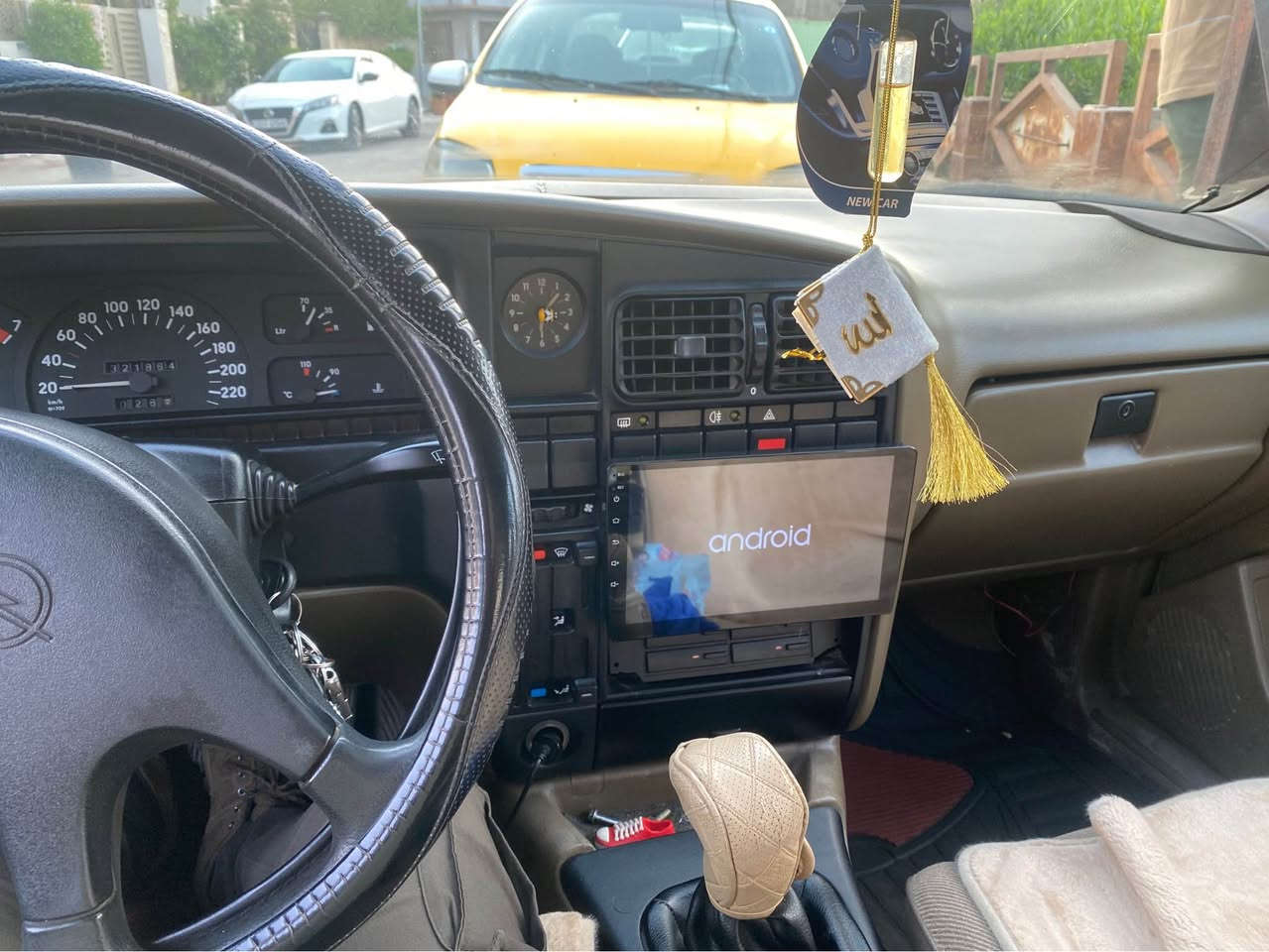 اوميكه موديل 90  نينوه سنويه مشروع وطني لغايه 29 بدون ضربه ولا صبغ كلها ابلاد شركه كير محرك شرط مكان السياره كركوك شرط تحويل *********** سعرها ٤٣ كركوك, العراق
