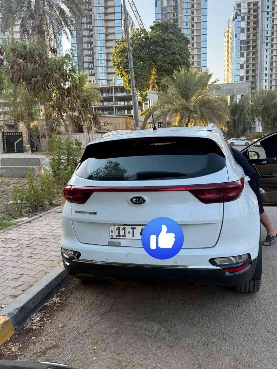 سلام عليكم للبيع سبورتج 2019خليجي كفاله من الصبغ والتبديل بيها بس بارد بلباب الخلفي عكس السايق وصارت بي طخه 
ماشية 118km
موصفات
مري شفط 
كشنات جلد +مخمل 
داخل اسود وحمصي 
فول تحكمات ستيرن 
شاشة ابل كاربلاي  
حساسات امامي خلفي 
تبريد قطعتين
داشكام بيها تصوير امامي خلفي داخلي 
رقم بغداد باسمي
سعرها 175$وبيها مجال
مكانها بغداد كرادة مريم
الاستفسار ***********
