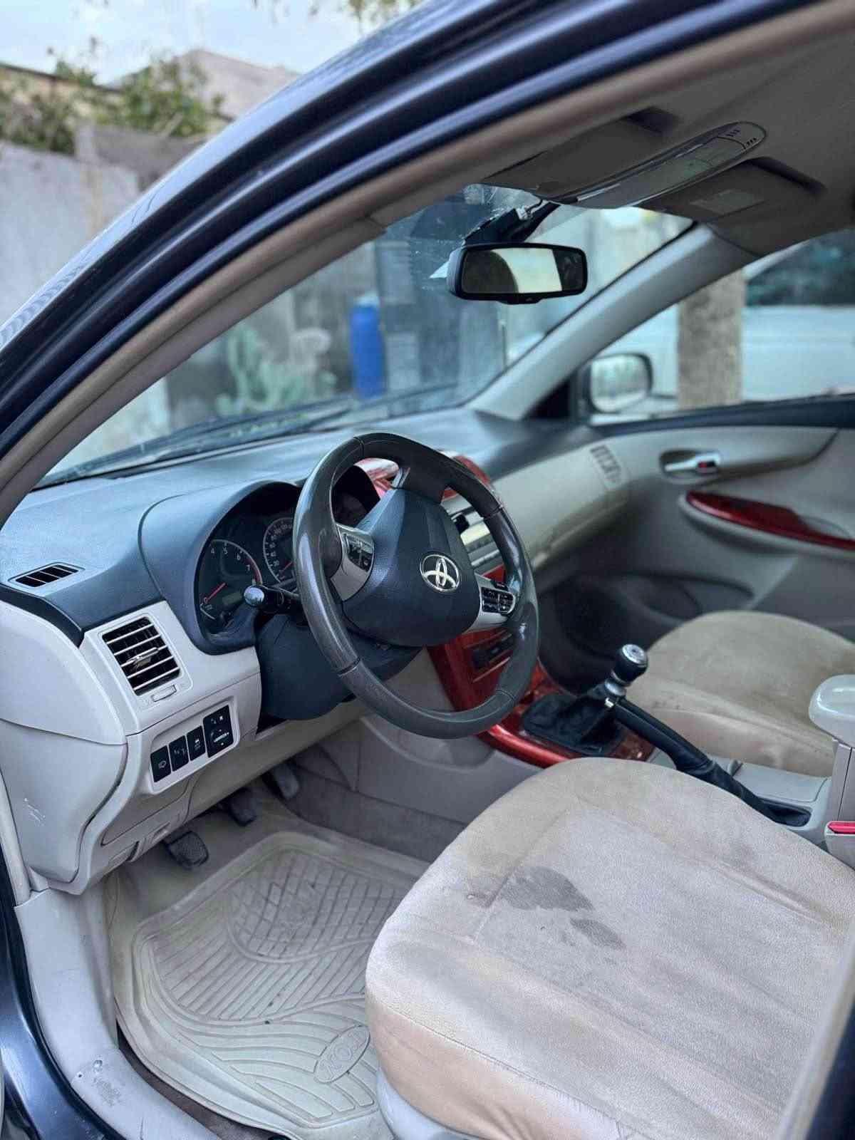 كورولا • ٢٠١١ • بدون لوحات
